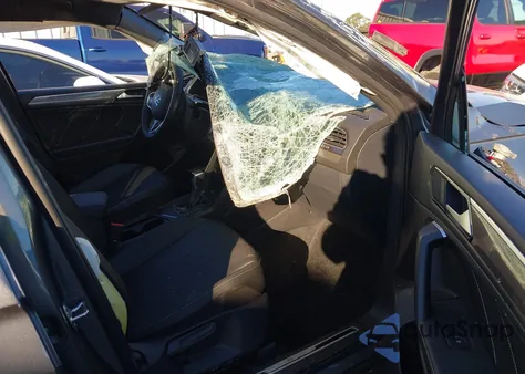 2024 Volkswagen Tiguan 2.0T Se R-Line Black z USA, uszkodzony, nr VIN 3VVCB7AX9RM104445